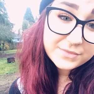 Meet your Posher, Alexandra